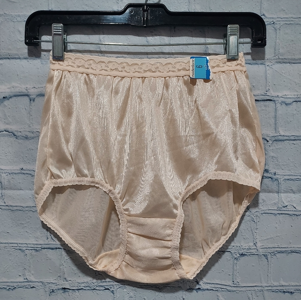 Maidenform Sz 6 Granny Panties High Rise Lace Neutral Burlesque Wisebuys